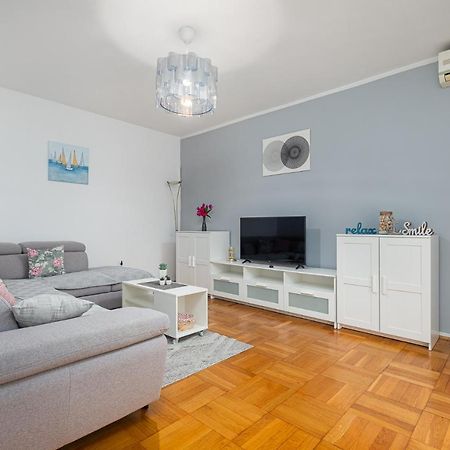 Dea B4+1 Apartment Пореч Екстериор снимка