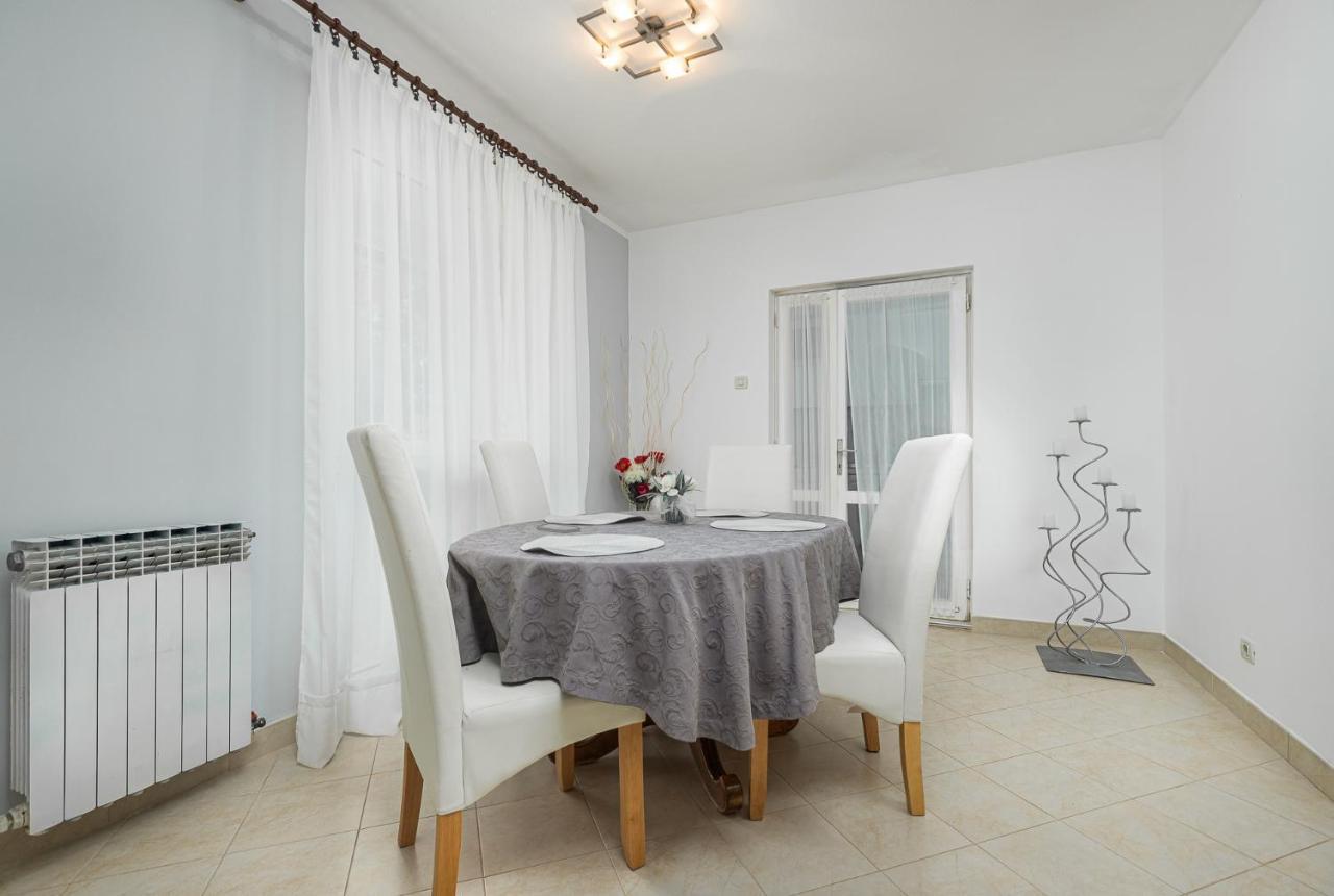 Dea B4+1 Apartment Пореч Екстериор снимка