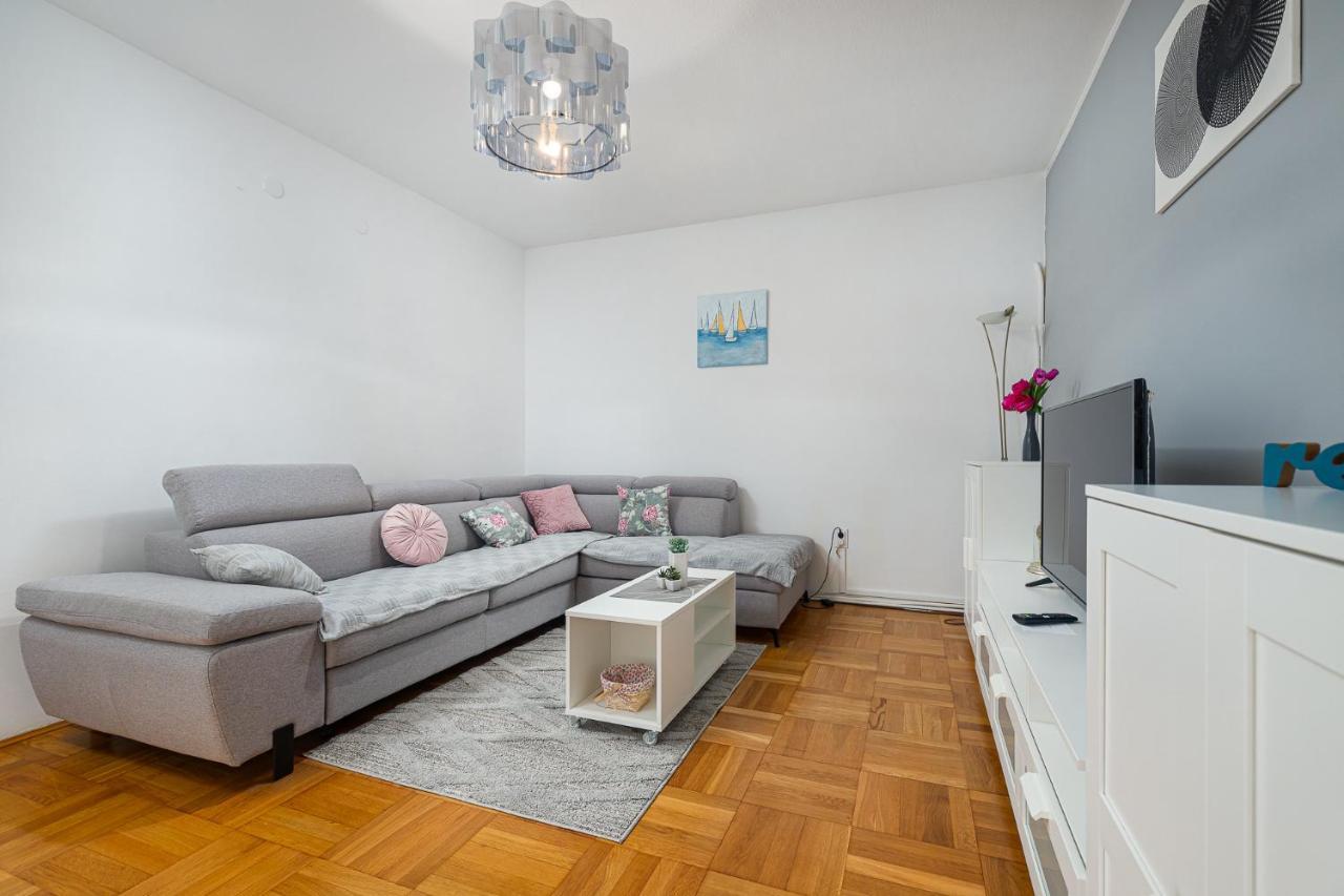 Dea B4+1 Apartment Пореч Екстериор снимка