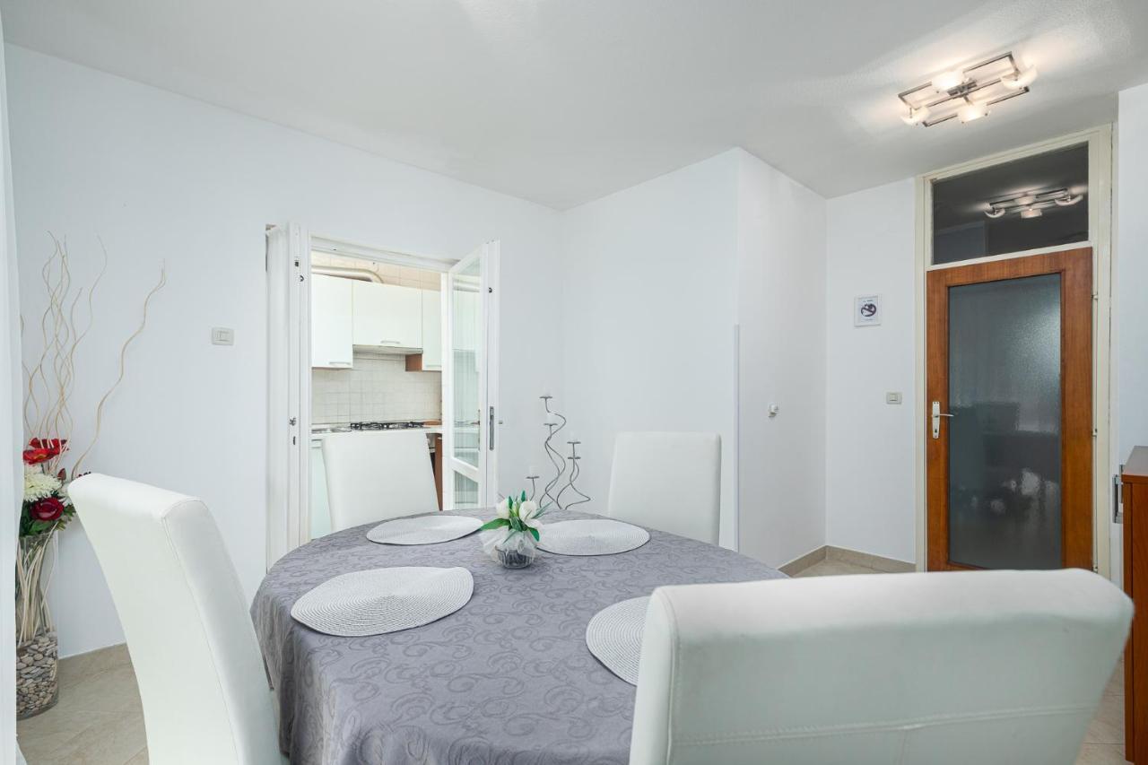Dea B4+1 Apartment Пореч Екстериор снимка