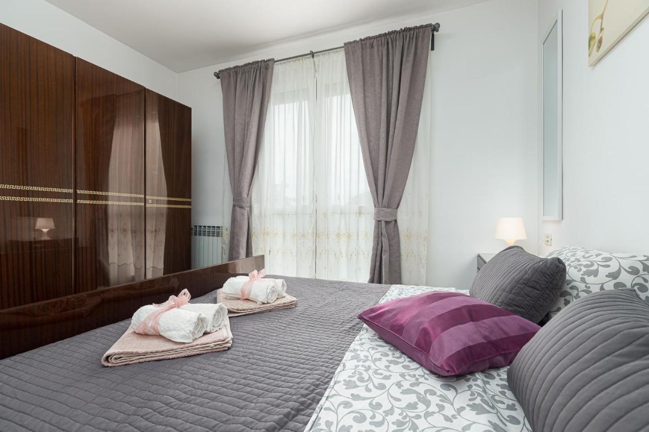 Dea B4+1 Apartment Пореч Екстериор снимка